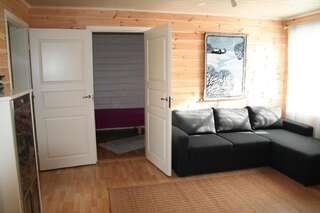 Дома для отпуска Ounasvaara Sport Cottages Рованиеми Коттедж с 2 спальнями и сауной - Pallarintie, 6-26
